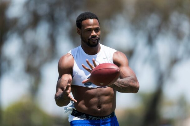 crop top football américain